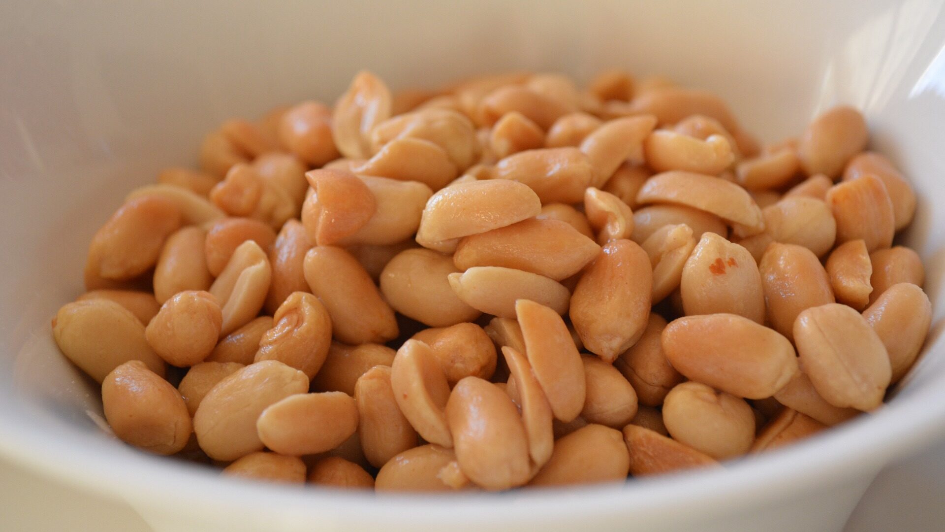 peanut-668283_1920